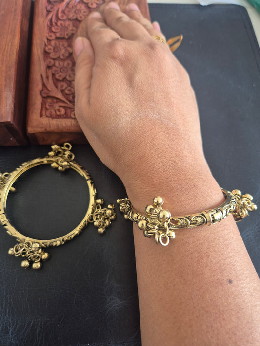 Brass ghungroo bangles opeanable