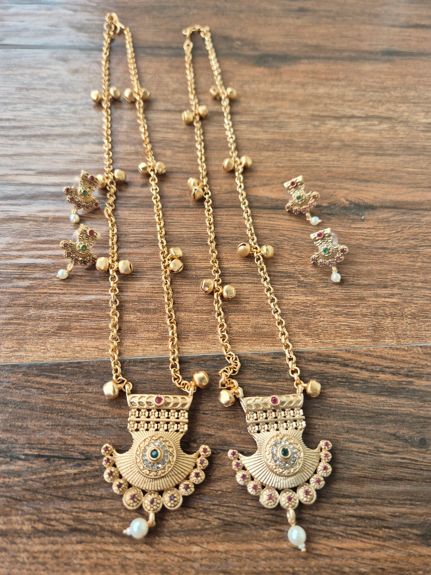 Brassgold necklace