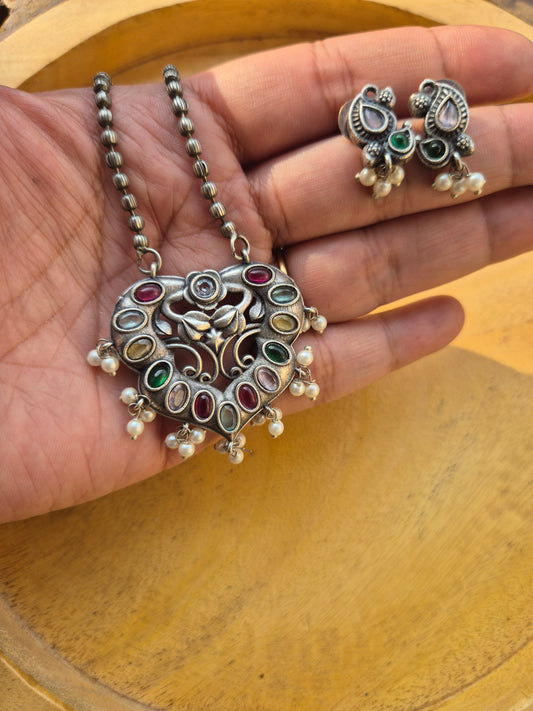 Silver look alike necklace