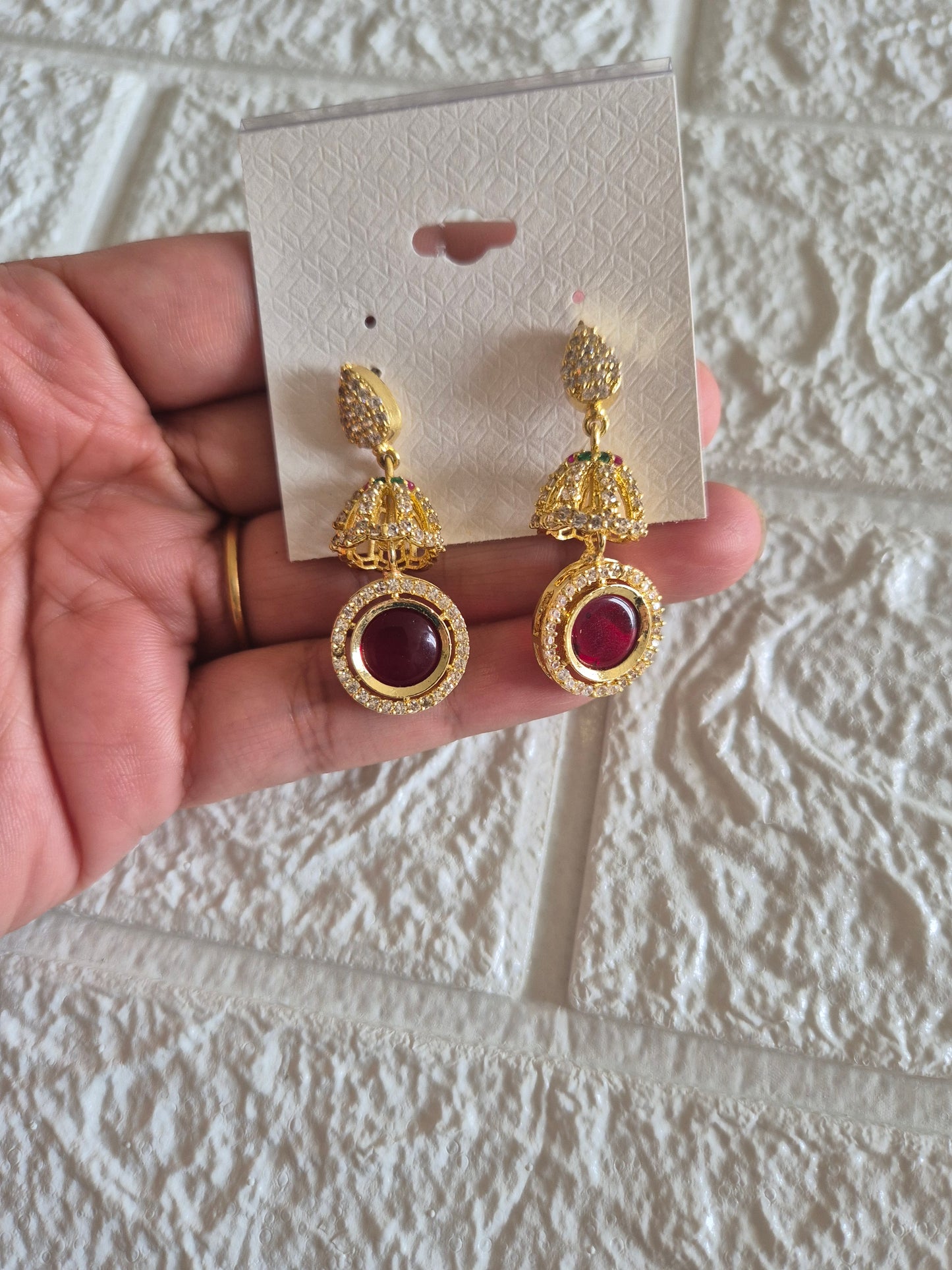 Ad stone earings