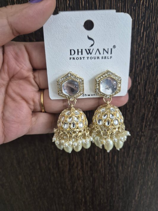 Kundan jhumka