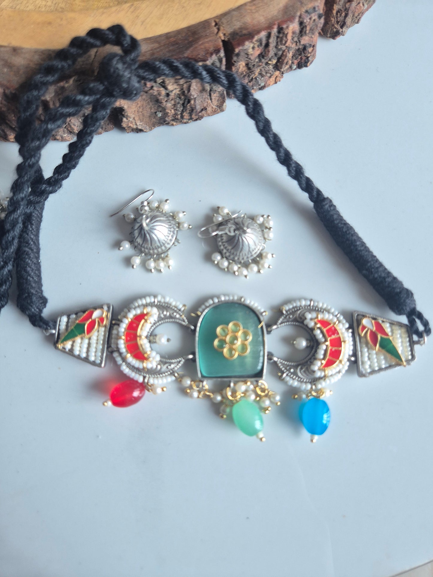 Satrangi Choker