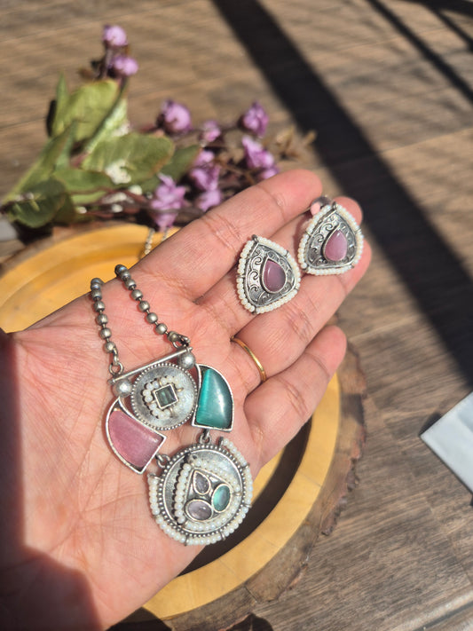 Monalisa stone matar mala necklace