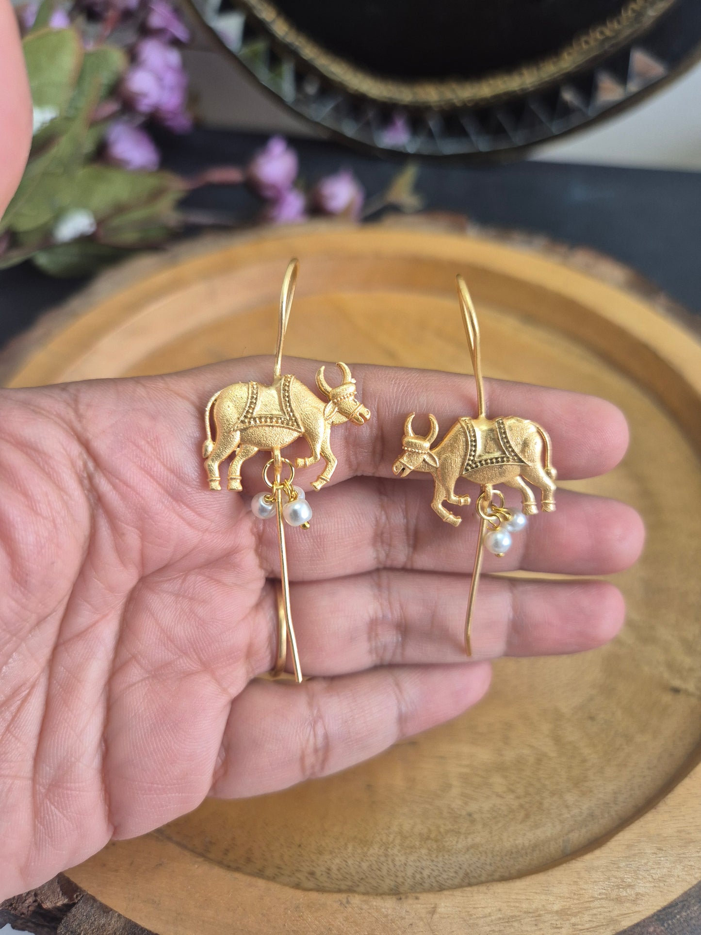Elephant earcuff